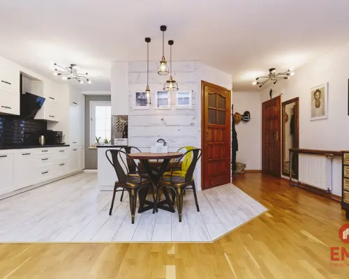 Dom 247 m², 9 pokoi, garaż i sauna – Suwałki