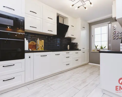 Dom 247 m², 9 pokoi, garaż i sauna – Suwałki