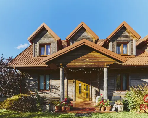 Dom drewniany 230 m² z 5 pokojami i salą na 40 osób