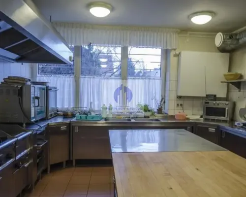 Saska Kępa: willa biurowa 926m2 do wynajęcia