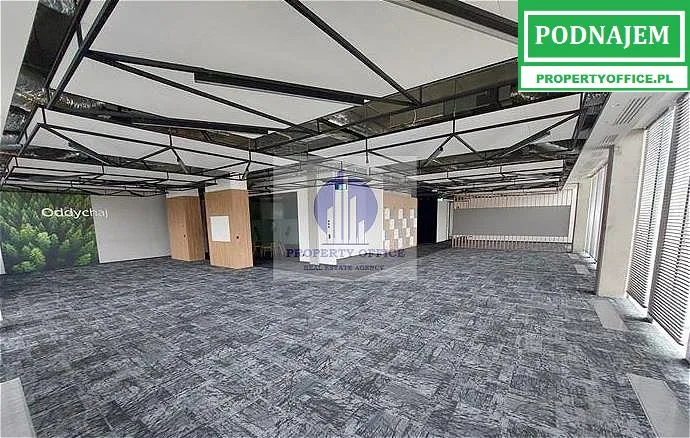 Włochy: lokal biurowy 1163m2 do podnajmu