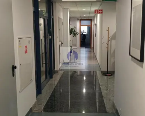 Włochy: lokal biurowy 285m2 do wynajęcia