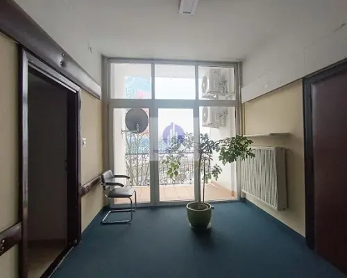 Śródmieście: lokal biurowy 64 m2 do wynajęcia
