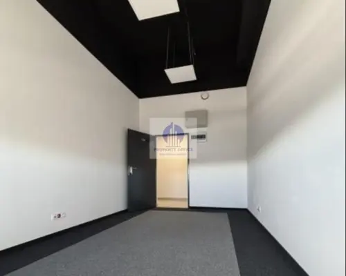 Włochy: lokal biurowy 18,70m2 do wynajęcia