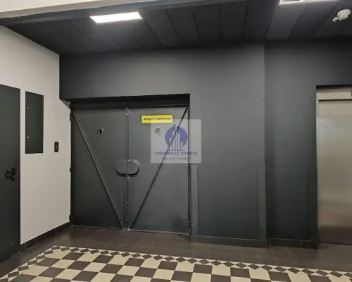 Włochy: lokal biurowy 16,50m2 do wynajęcia