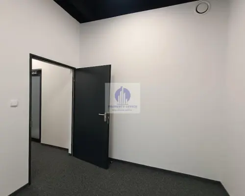 Włochy: lokal biurowy 91,30 m2 do wynajęcia