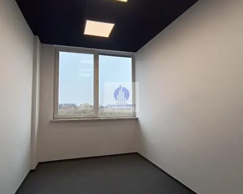 Włochy: lokal biurowy 261,80 m2 do wynajęcia