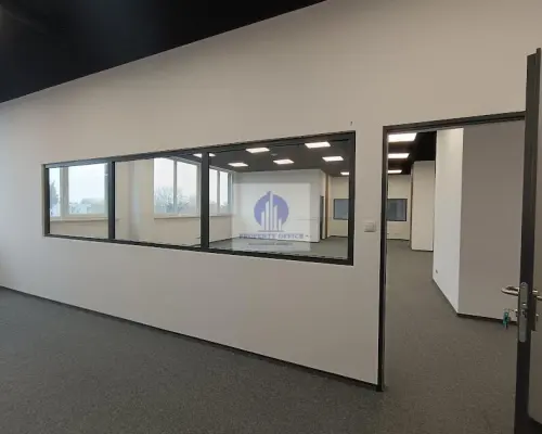 Włochy: lokal biurowy 261,80 m2 do wynajęcia