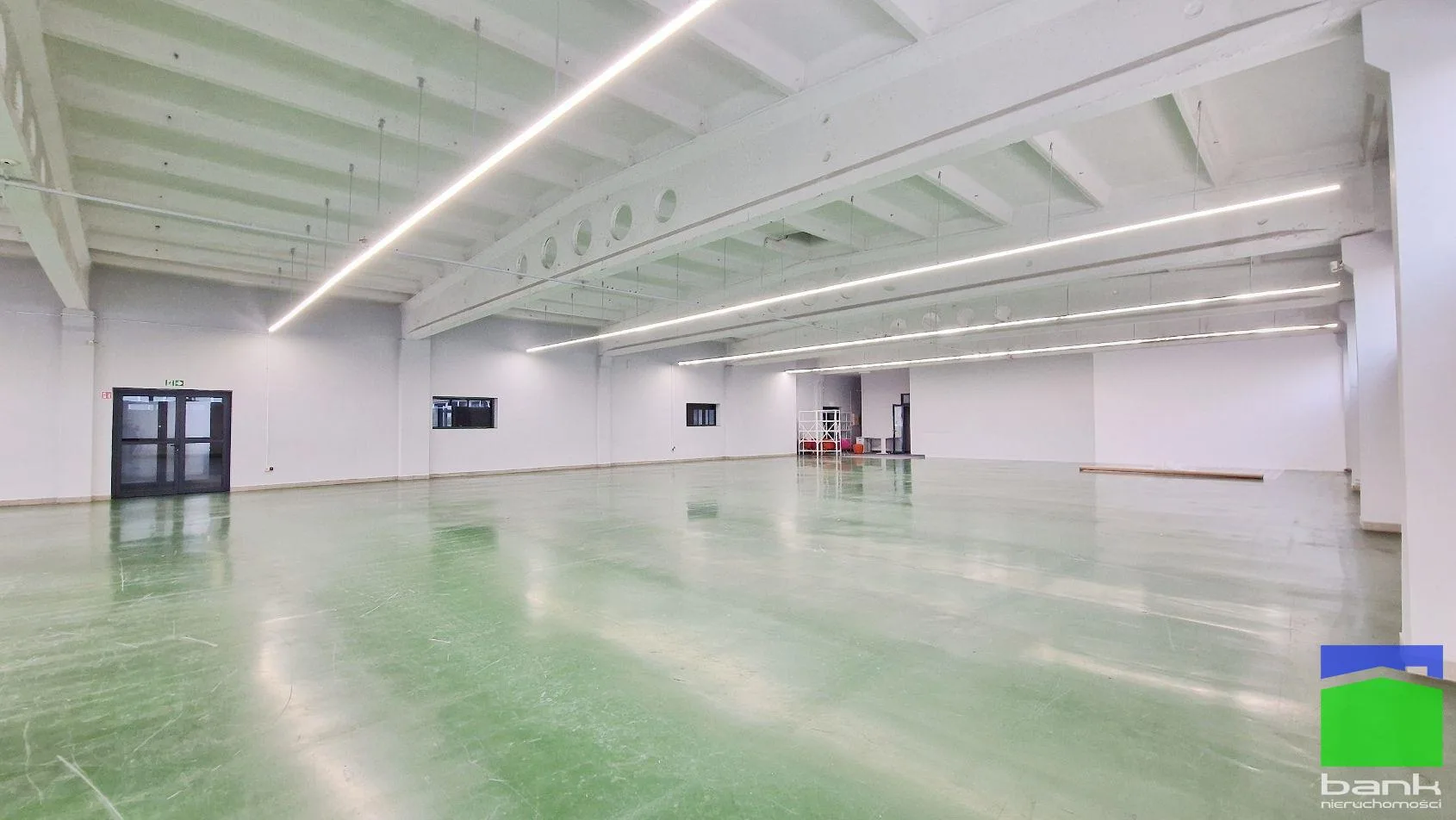 Pabianice - magazyn 670 m2 Ip. winda towarowa
