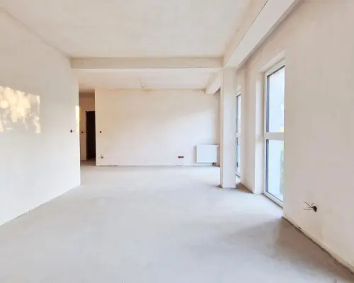 Pabianice - lokal 4 pok. 78,72 m2 ul. Warszawska