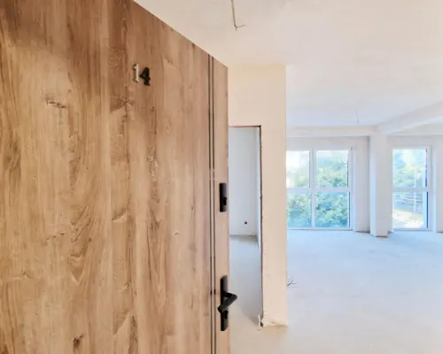 Pabianice - lokal 4 pok. 78,72 m2 ul. Warszawska