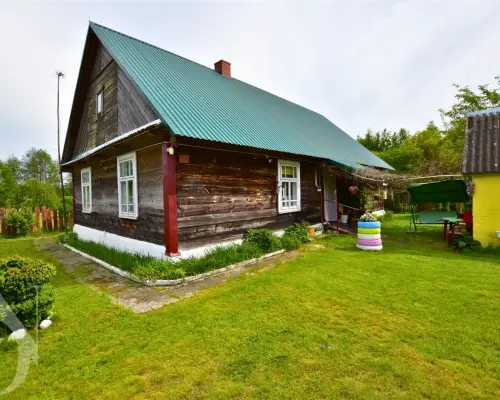 Siedlisko z domem z bala i dużą działką 5194 m²