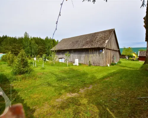 Siedlisko z domem z bala i dużą działką 5194 m²