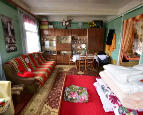 Siedlisko z domem z bala i dużą działką 5194 m²