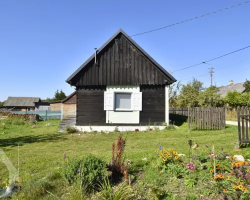 Dom po remoncie + 4300 m² działki – Mikulicze