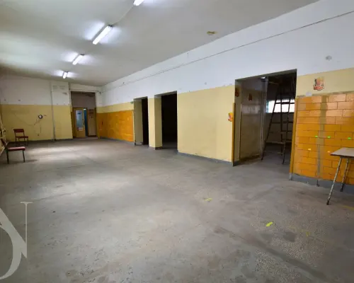 Hala 300 m² | centrum | parking | rampa | piwnica