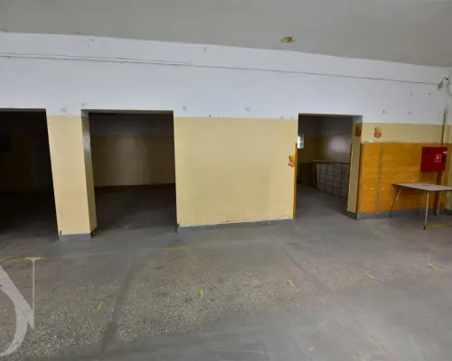 Hala 300 m² | centrum | parking | rampa | piwnica