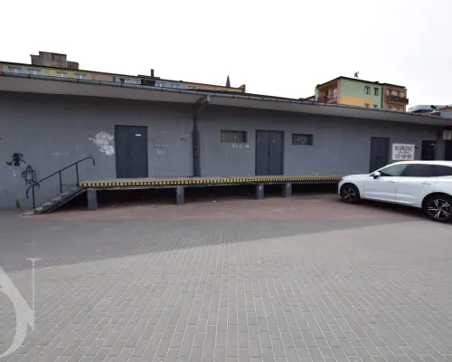 Hala 300 m² | centrum | parking | rampa | piwnica