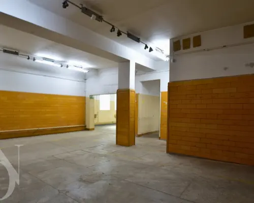 Hala 300 m² | centrum | parking | rampa | piwnica