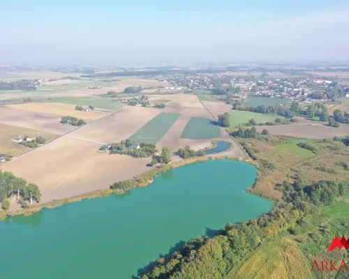 DZIAŁKA NAD JEZIOREM – 3540 m² – CHOCEŃ
