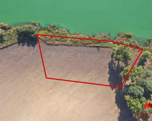 DZIAŁKA NAD JEZIOREM – 3540 m² – CHOCEŃ