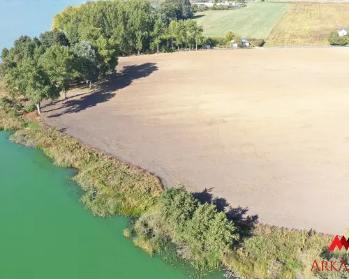 DZIAŁKA NAD JEZIOREM – 3540 m² – CHOCEŃ