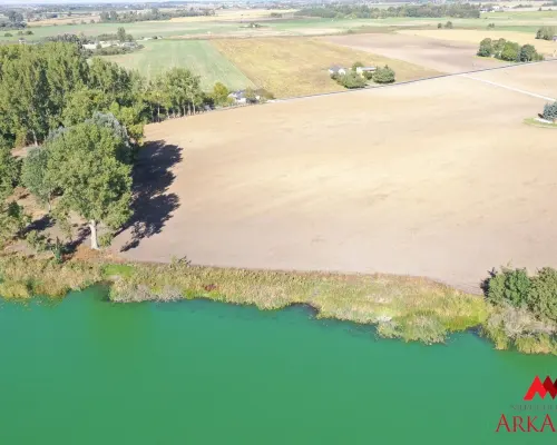 DZIAŁKA NAD JEZIOREM – 3540 m² – CHOCEŃ