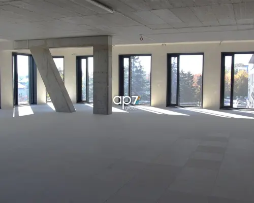 Do wynajęcia klimatyzowany lokal biurowy o pow. netto 375,95m 2  i pow. brutto 444,62m 2   usytuowany na III piętrze w jednym z