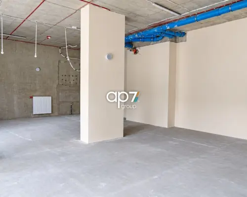 Lokal usługowy 79 m² na wynajem | Kraków, Aleja Pokoju | Stan deweloperski - do własnej aranżacji     Nowoczesna przestrzeń d