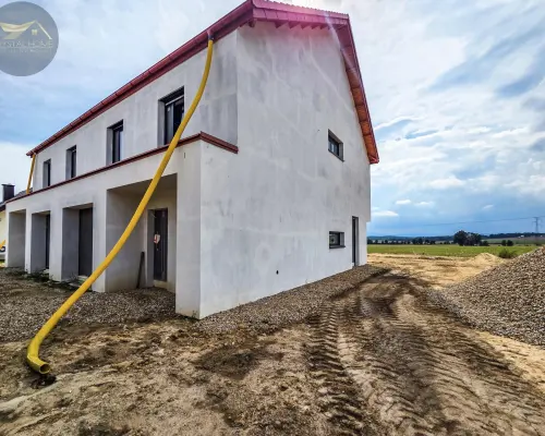 Nowa inwestycja – domy z widokiem na góry / Kalno