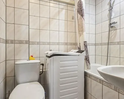 WYNAJEM/ 2 POKOJE/ 3 PIĘTRO/ ŻARÓW