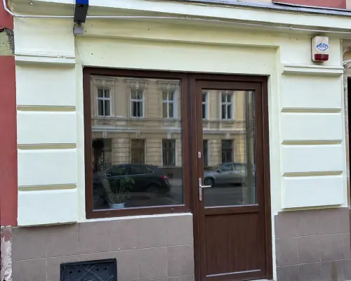 Sprzedam lokal z witryną, przy Dworcu PKP