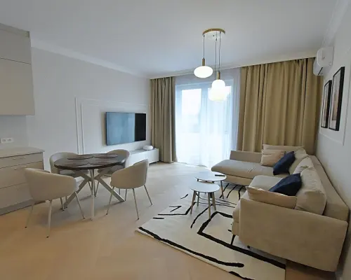 DO WYNAJĘCIA 3 pokoje balkon, klima PIERWSZY NAJEM
