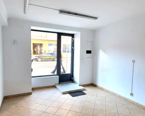 Mały lokalik idealny pod sklepik lub działalność usługową przy ul Starowiślnej
