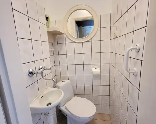 Przestronne rozkładowe mieszkanie trzypokojowe przy reprezentacyjnej ulicy Królewskiej