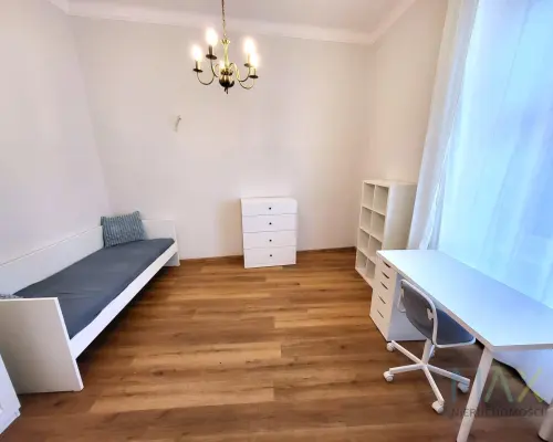 Bezczynszowa kawalerka z nowymi meblami blisko Rynku