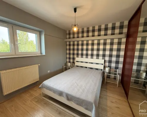 Niezależne mieszkanie w domu os.Obrońców Pokoju