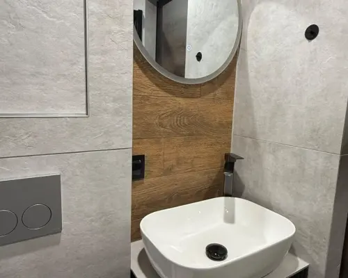WOMBAT NIERUCHOMOŚCI   prezentuje na sprzedaż mieszkanie w  Strzegomiu przy ul. Brzegowej     25 m² | PO KAPITALNYM REMO