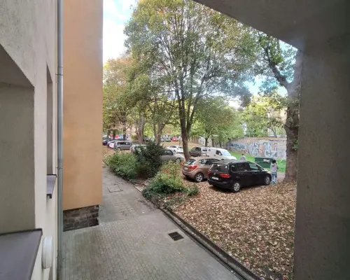 WOMBAT NIERUCHOMOŚCI    prezentuje na sprzedaż przestronne, jasne,  3-pokojowe mieszkanie o powierzchni 78 m², z całkowicie roz