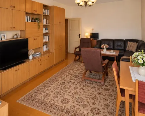 WOMBAT NIERUCHOMOŚCI    prezentuje na sprzedaż przestronne, jasne,  3-pokojowe mieszkanie o powierzchni 78 m², z całkowicie roz